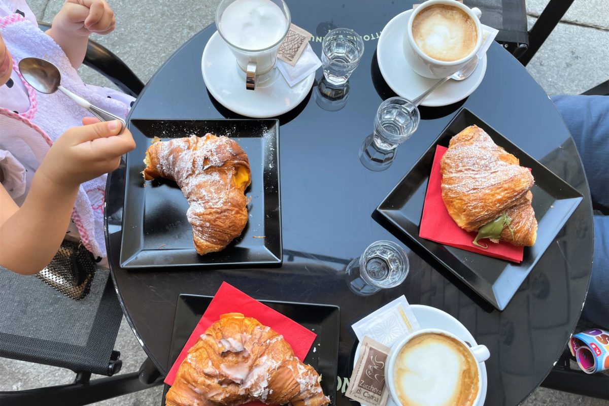 La nuova colazione in Piazza Maggiore al Bar Vittorio Emanuele