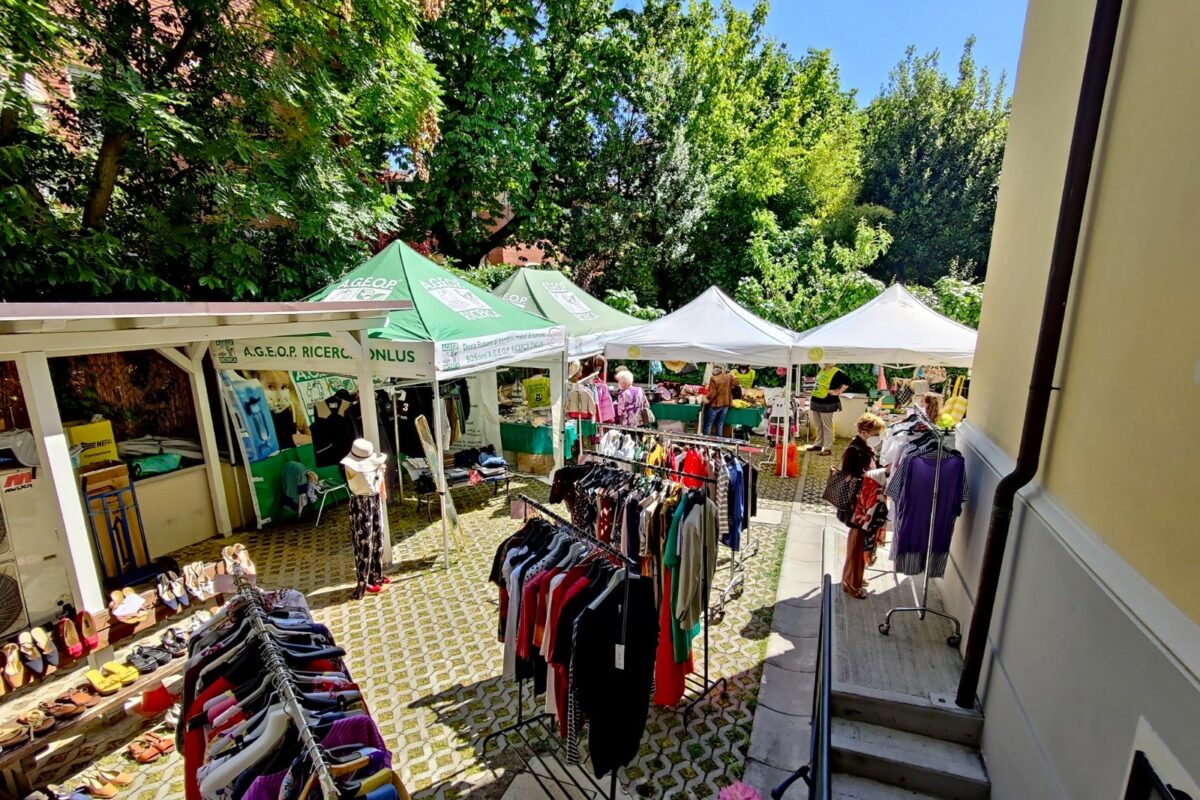 Il mercatino solidale e tre giorni di festa a Bologna: Love in hOPe