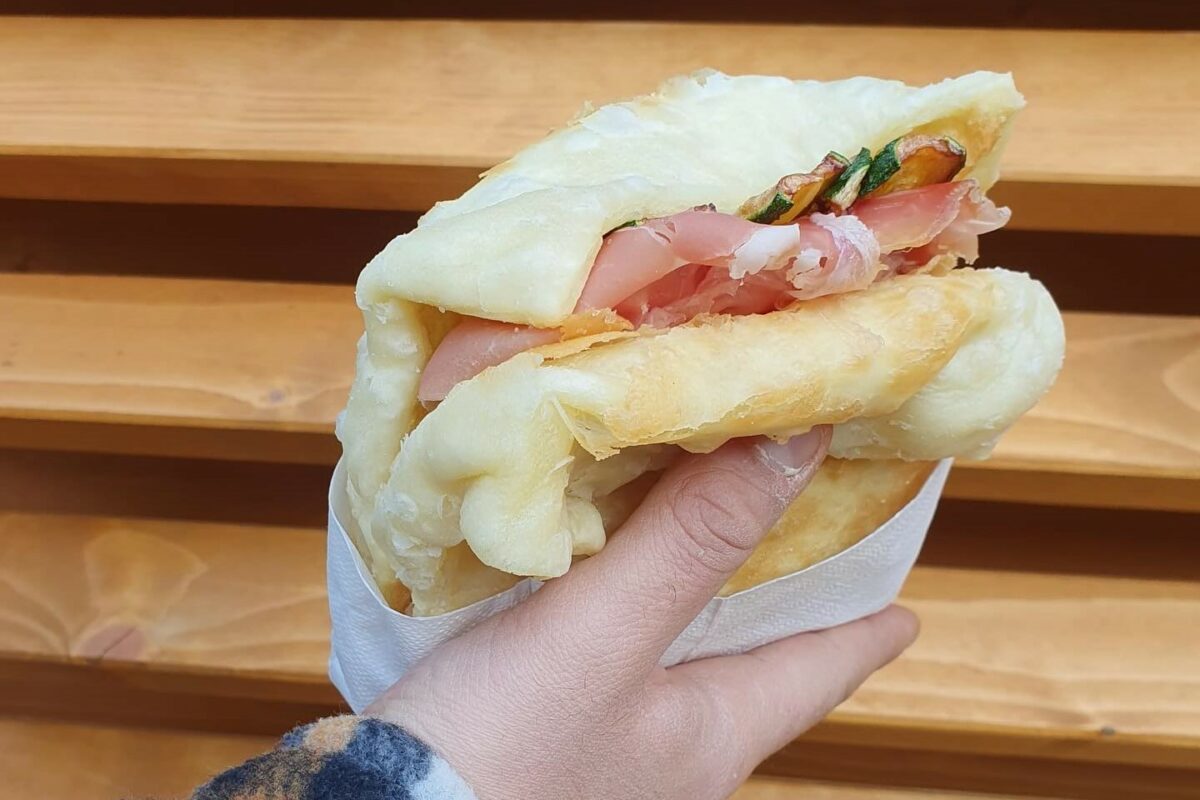 Il Panino sfera, arrosticini, crescentine e panelle: a Bologna c’è Zigo & Zago