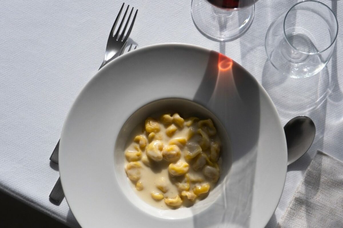 Quanti piatti da scoprire: a Bologna la cucina solidale di ChefxGood